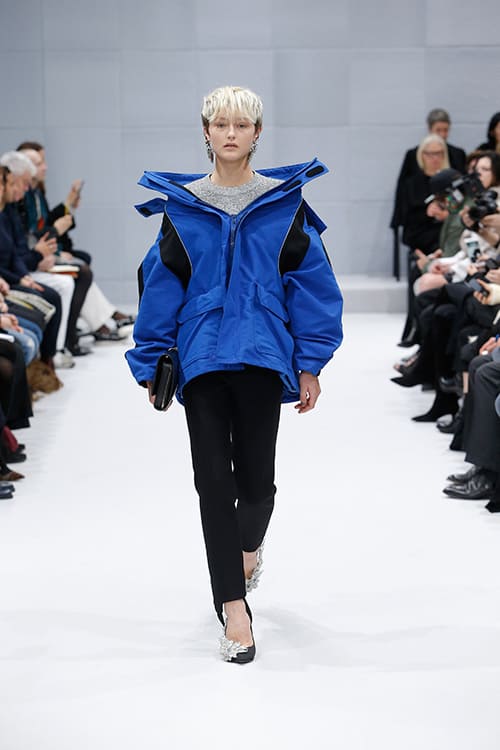 デムナ・ヴァザリアってどんな人？｜Vetements｜BALENCIAGA