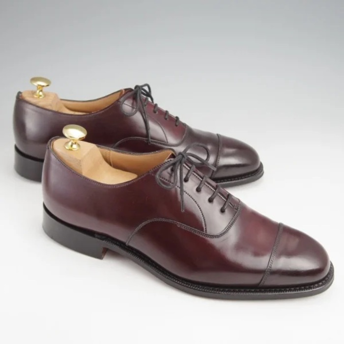 美品　英国名門　Church's　３都市記名の旧チャーチ　CUSTOM GRADE　エレガントなフルブローグ　約26.5cm 美品 英国名門 ２都市記名の旧Church\u0027s チャーチ エレガントな