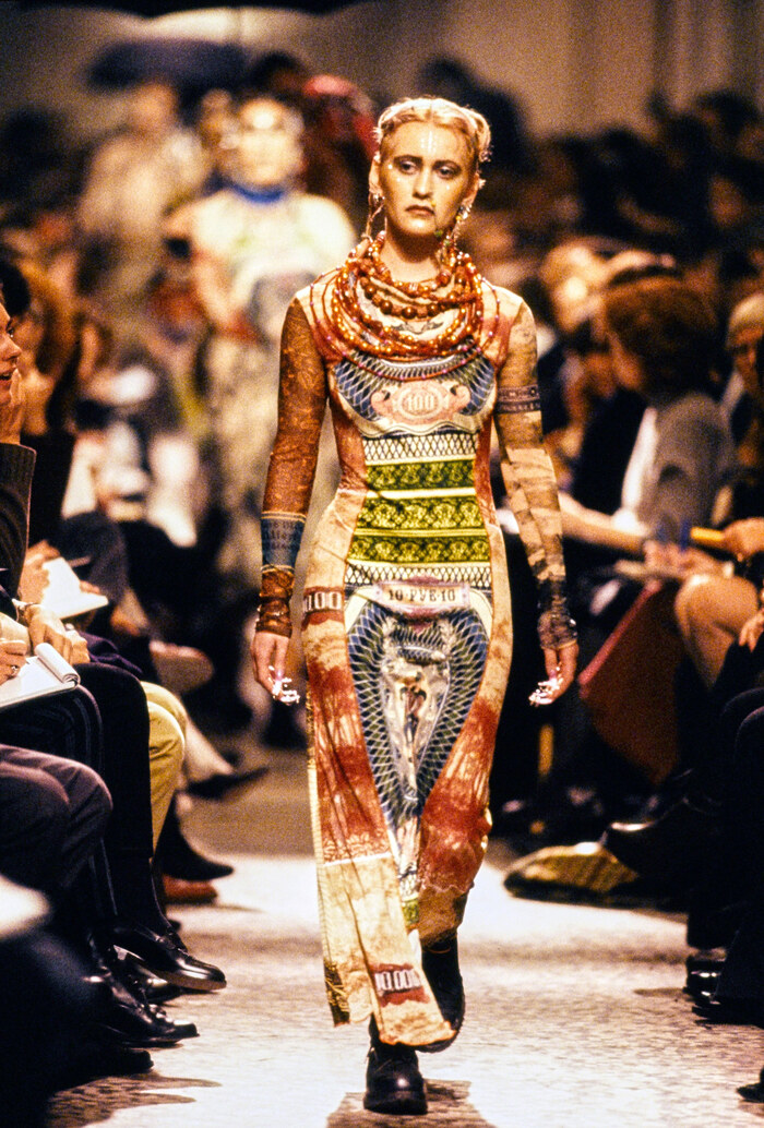 Amazon.co.jp: Jean-Paul Gaultier : 本